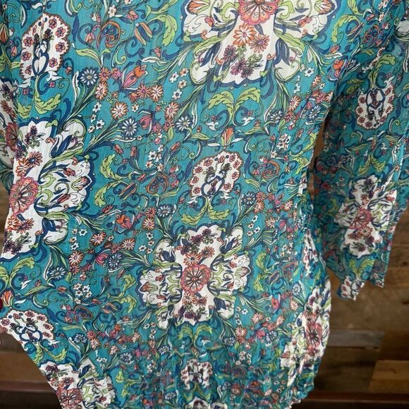 Bisou Bisou Floral Blouse in Teal - Picture 5 of 14